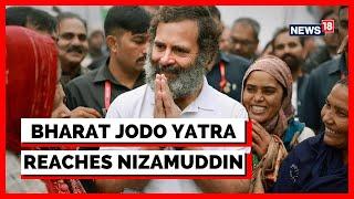 Rahul Gandhis Bharat Jodo Yatra Reaches Nizamuddin Dargah In Delhi  English News  News18