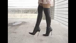 More thigh high boots - again Casadei Blade boots #shorts #luxuryshoes #shoelover #boots #heels