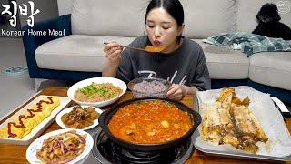 Real Mukbang This is Real Korean Home Meal  Kimchi stew & generous side dishes