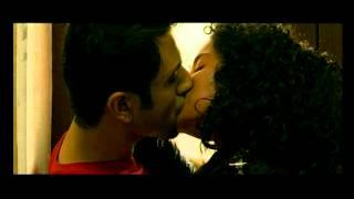 Kangana and Vir Das sensuous kiss