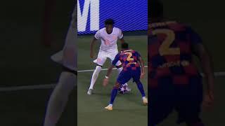 Alphonso Davies vs Barcelona 