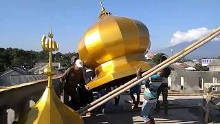 Pembuatan kubah emas masjid bantarjemang bogor