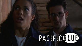 Azul Pacífico  Temporada 5  Episodio 19  Traición  Jim Davidson  Paula Trickey