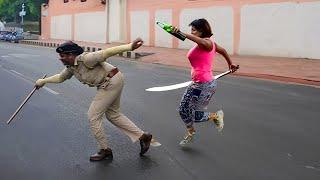 शराबी से भिड़ना पुलिस को भारी पड़ गया  drunk people vs cops