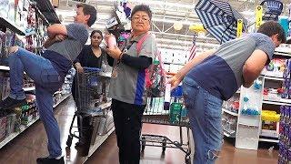 ⏩ PEGADINHA DO PEIDO NO WALMART - Melhores Pegadinhas 2020