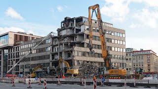 Sonntagsarbeit  Abriss des Holcim Hochhauses an der Willy Brandt Straße in Hamburg hat begonnen