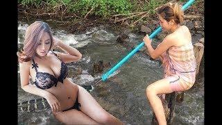 Amazing Girl Uses PVC Spear To Shoot Big Fish Khmer Fishing At Siem Reap Cambodia