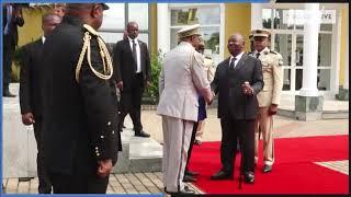 Gabon MÉMORIAL LEON MBA 16 Août 2019 Ali BONGO filmé par les médias nationaux et internationaux