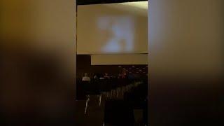 Bologna film porno sul maxischermo a Piazza Maggiore la proiezione vicino alla chiesa