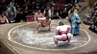 Sumo wrestling Kasugao vs Yamamotoyama