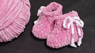 Crochet Baby shoes from 03 monthsلكلوكحذاءهاف بوت كروشية للاطفال
