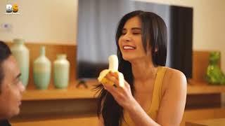 Maria Vania Makan Pisang Seksi Banget.....bikin Gagal Fokus..Jadi Pengennnnnn...