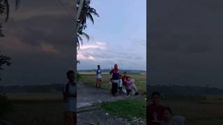 JALAN JALAN DI KAMPUNG #jalanjalan #jalan #kampung #shorts #viral #viralshort #viraltiktok #trending