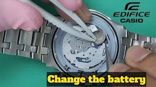 How to change the battery Casio Edifice EF-539D.