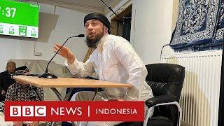 Kisah mualaf Inggris Saya menemukan Al-Quran di stadion Manchester United - BBC News Indonesia