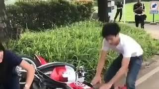 Viral kena tilang ngamuk ngancurin motor