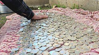 Making a Magnificent Epoxy Table With Hundreds of Coins