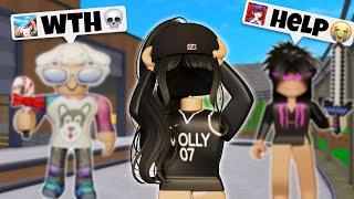 I PLAYED WITH YOUTUBERS FIRST OUTFITS... Murder Mystery 2