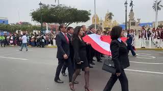 Desfile escolar por fiestas patrias 2024 en Trujillo COMPLETO