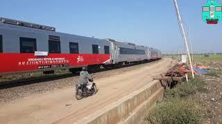 hunting pagi menikmati kereta api argowilis bawa 2 panoramic