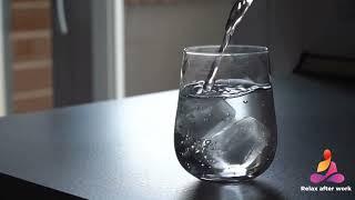 Звук наливание воды в стакан  The sound of pouring water into a glass