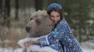 Фотосессия с медведем Степаном в русском костюме