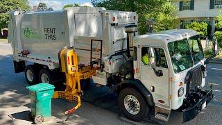 BIG Gripper Garbage Truck Packing the First Days of Lynn Trash