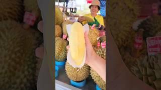 ทุเรียนเนื้อเยอะมาก #ร้านทุเรียนเจ๊จิ๋ว สี่แยกเทศบาลชุมแสง นครสวรรค์ #durian #ทุเรียน