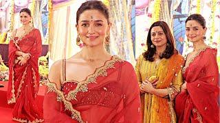 Alia Bhatt With Sister Shaheen Bhatt At Kajol- Rani Mukherjee Durga Puja 2024