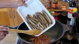 Simple Chinese Razor Clams cooked in Garlic n Black beans sauce