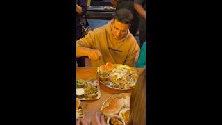 #akshaykumar enjoys some yummy Puneri Misal Pav while promoting #rakshabandhan  #shorts