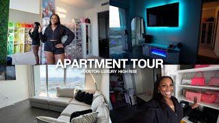 LUXURY 2 BR APARTMENT TOUR HOUSTON TX -  Amazon Finds 4 closets high rise living