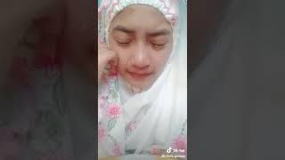 Tiktok jilbab nangis sedih