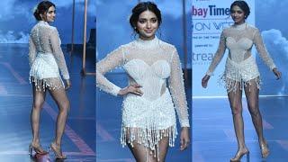 Jiya Shankar Walks On Ramp At Bombay Times Fashion Week 