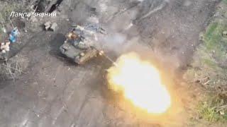 The battle of the T-80 tank of Russia against 3 grenade launchers of Ukraine