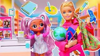 La bambola Barbie si prepara per lo studio Video con le bambole. Giochi con le Barbie per bambini