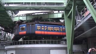 Wuppertaler Schwebebahn.mov