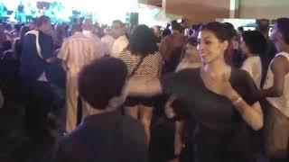 Niño bailando Salsa