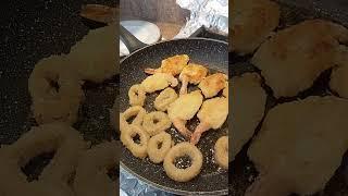Watch my favorite food.shrimpy and squid Ring.