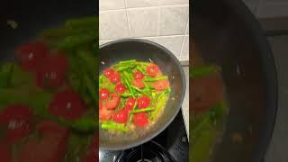 Spaghetti asparagi e pomodorini #shorts #shortvideo #spaghetti #food #foodie #asparagi #lunch #cook