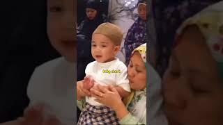 Cipung SHolat Berjamaah Sus RIni Nahan Tawa