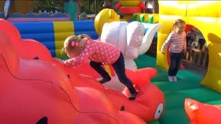 Алиса в парке развлечений Челябинск Alice plays in the Park with your favorite toys for children