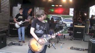 Insane 12 Year Old Garage Band Covers- Guns N’ Roses- Sweet Child O Mine for huge crowd