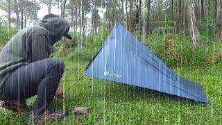 SOLO CAMPING IN HEAVY RAIN AND THUNDERSTORMS - RELAXING CAMPING IN THE RAIN - ASMR