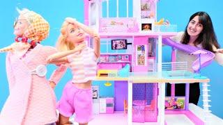 Barbie DREAM HOUSE. Barbie ve anneannesi yeni ev bakmaya gidiyor. Barbie rüya evi