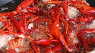 The Delicious And Appetizing Spicy Crayfish