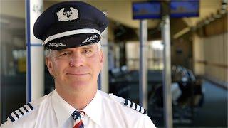 Southwest Airlines Captain Honors World War II Veteran in Flight Deck