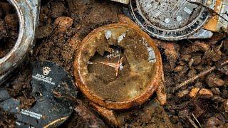 Fully restoration old rusty antique watch made in 1972