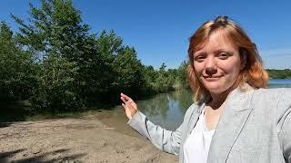 Elisa vlogging Swim with a Blazer