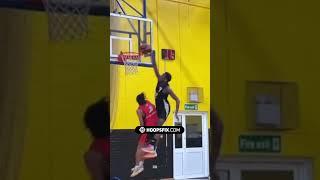 Devontae Dacosta serves one up in U18 prem